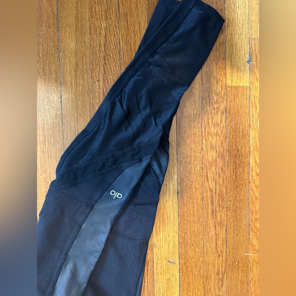 Alo Yoga mesh detail leggings - Picture 2 of 5